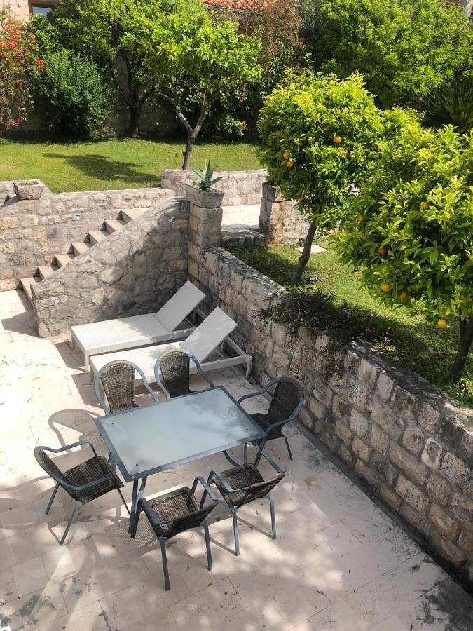 Charming Apartment For 3 Pax In Кавтат Екстериор снимка